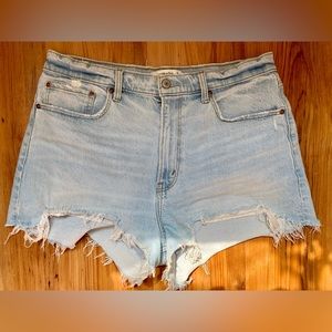 Abercrombie Curve Love High Rise Mom Short